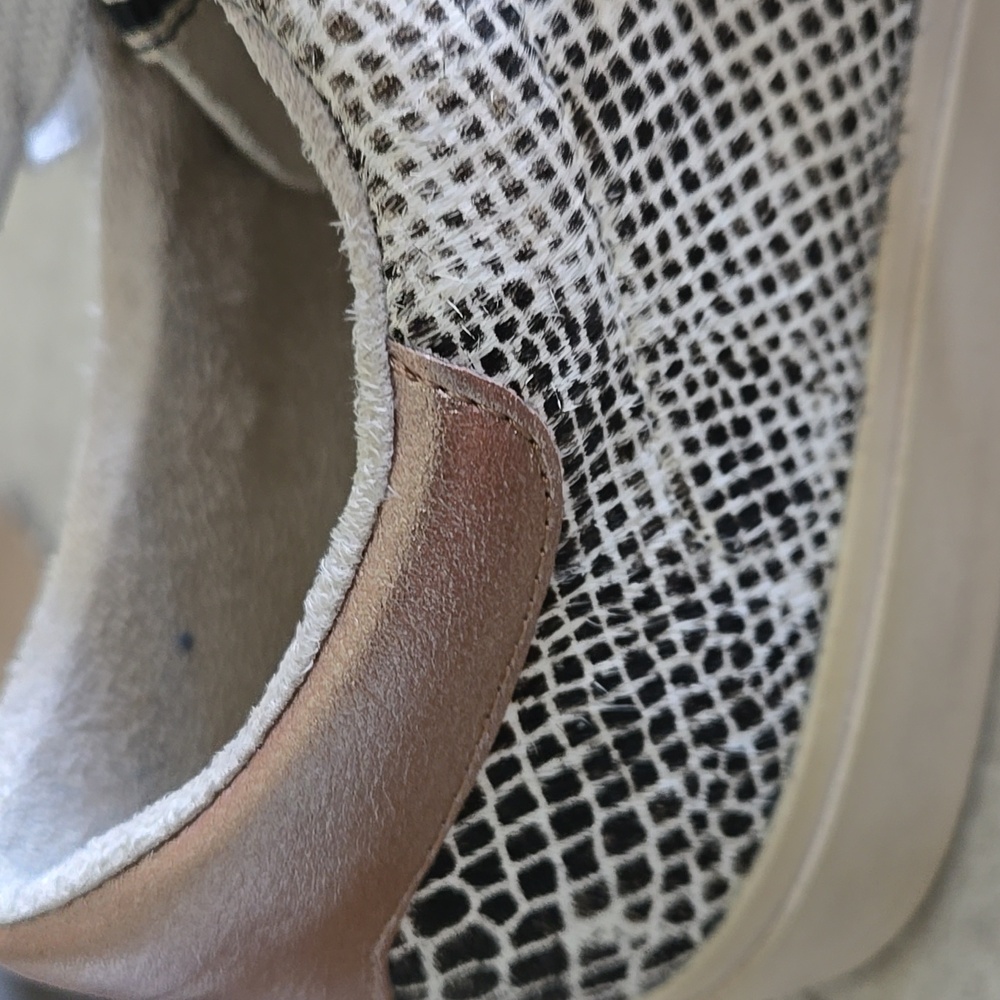 ShuShop Women's Snake Print Sneakers, Size 10 - Picture 3 of 11